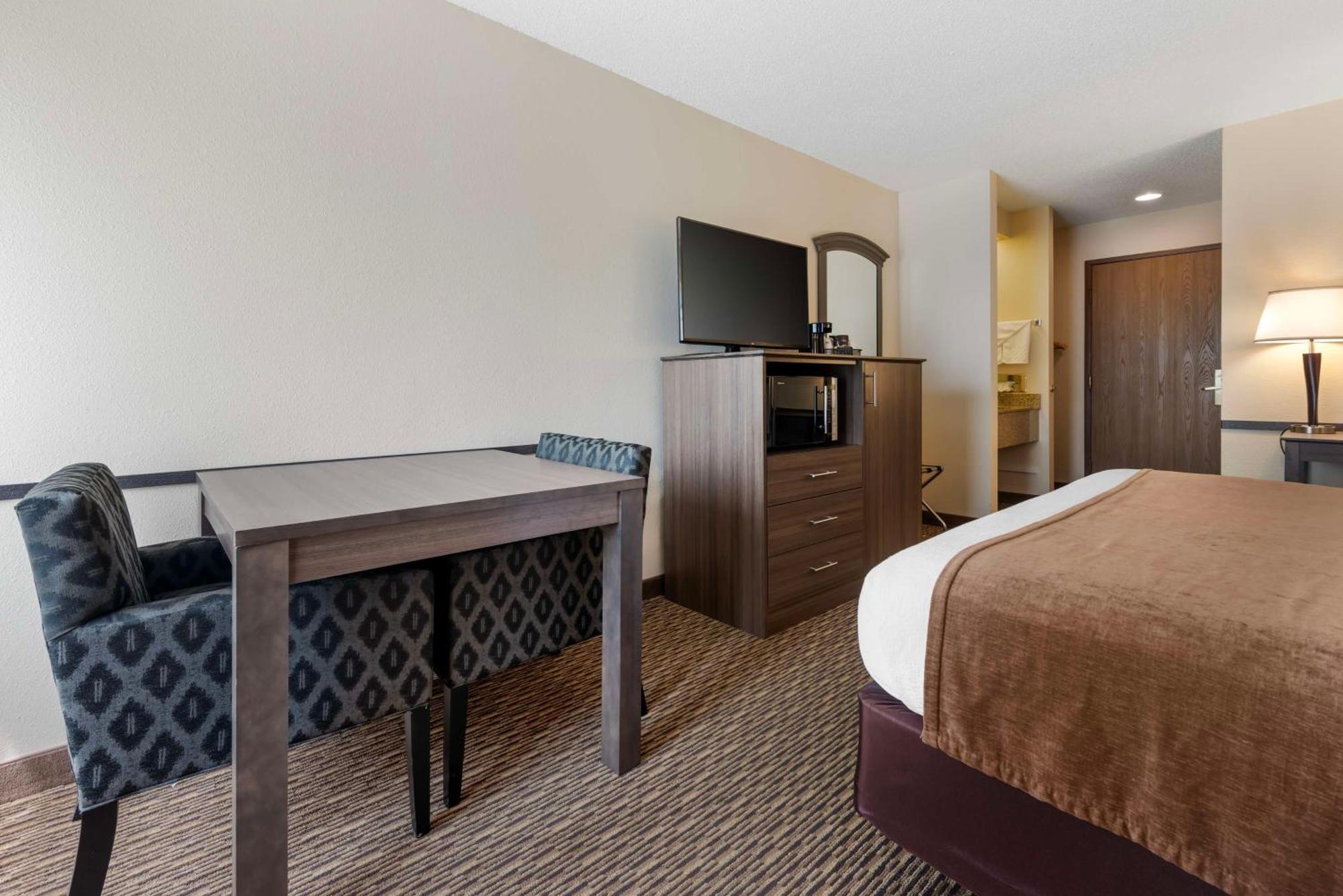 Best Western Spooner Riverplace Bagian luar foto