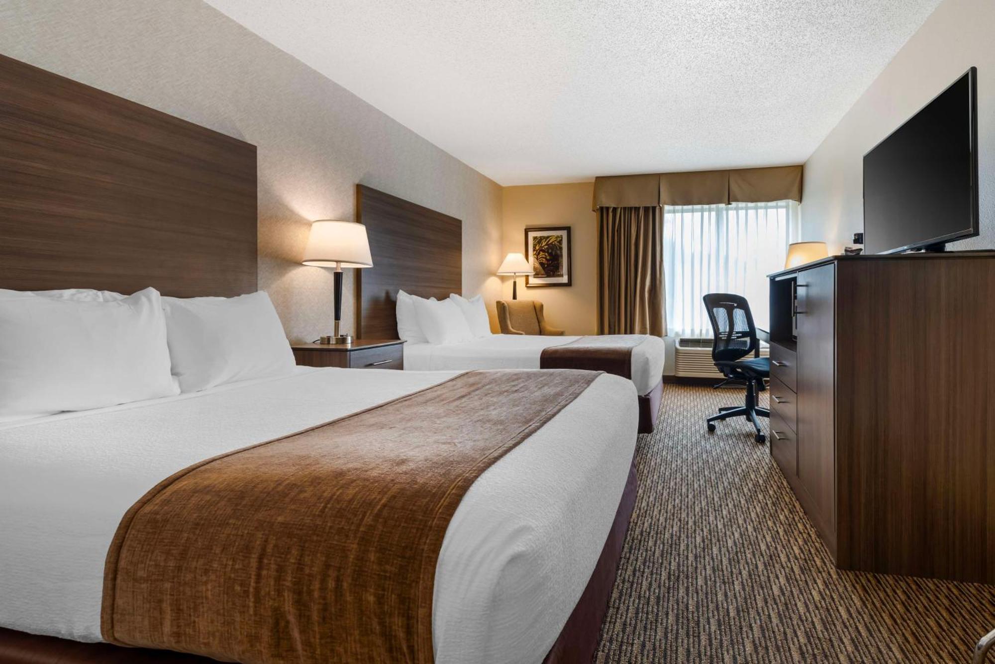 Best Western Spooner Riverplace Bagian luar foto